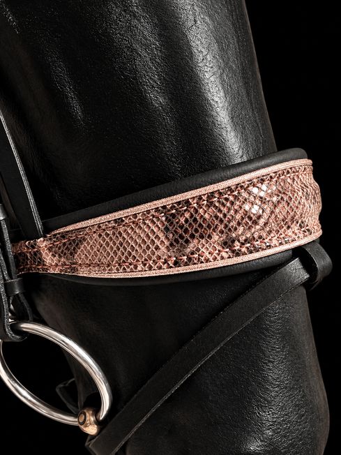 Exklusive handgefertigte Trense – Rose Elegance ✨